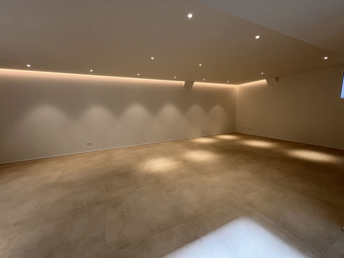 Image No.39-4 Bed Property for sale