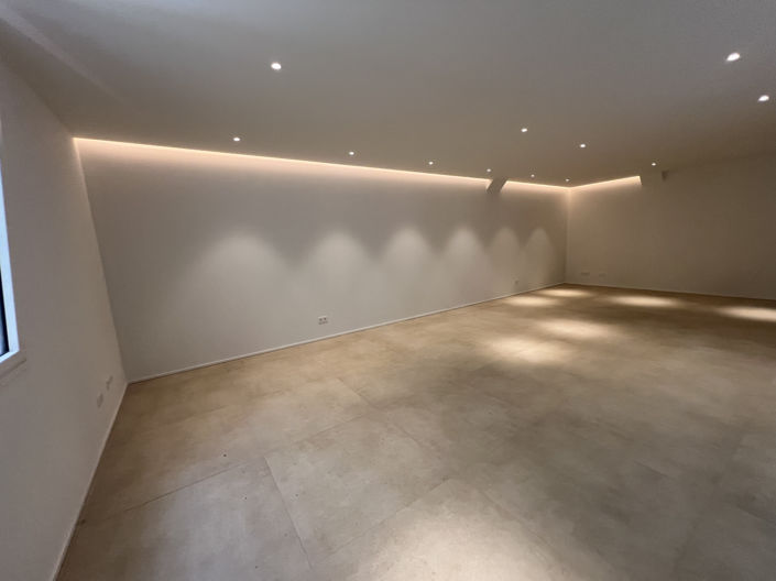 Image No.43-4 Bed Property for sale