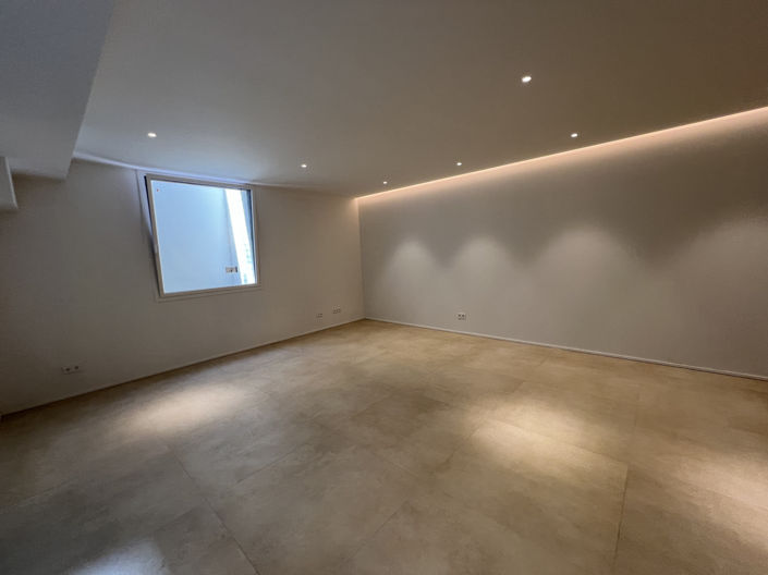 Image No.47-4 Bed Property for sale