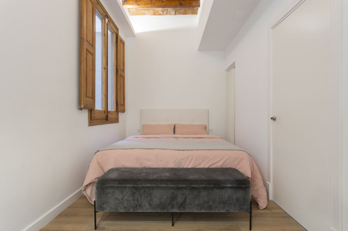 Image No.17-3 Bed Property for sale