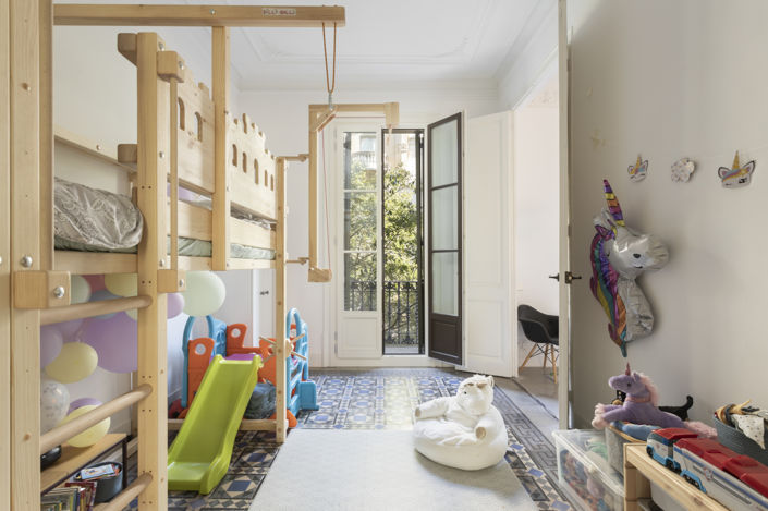 Image No.8-3 Bed Property for sale