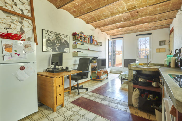 Image No.11-1 Bed Property for sale