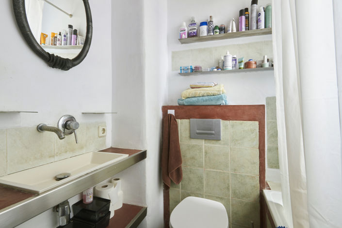 Image No.14-1 Bed Property for sale