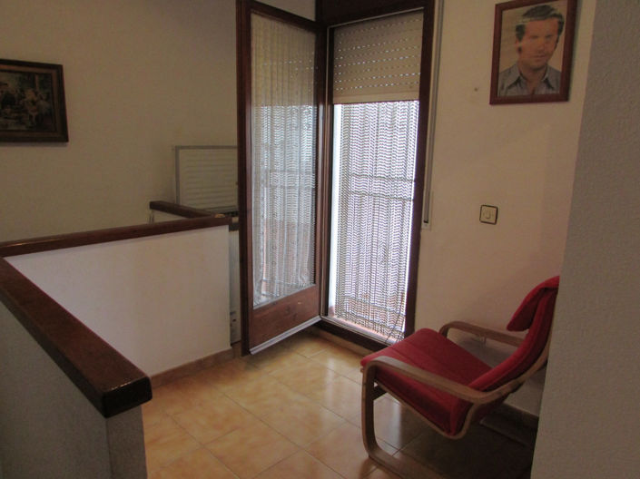 Image No.17-3 Bed Property for sale