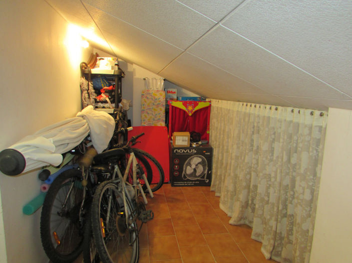 Image No.23-3 Bed Property for sale