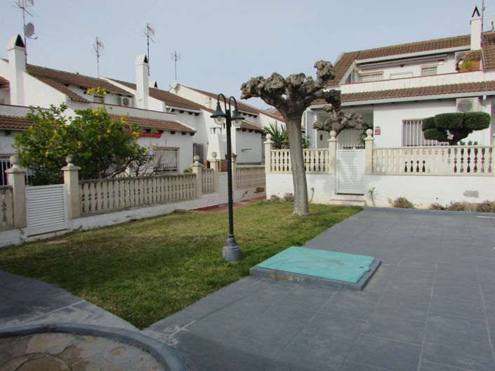 Image No.29-3 Bed Property for sale