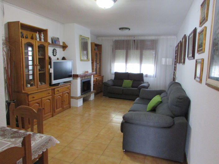 Image No.9-3 Bed Property for sale