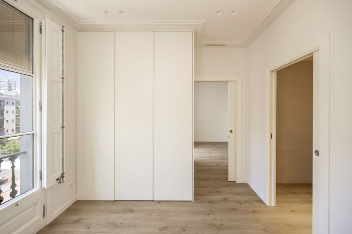 Image No.11-2 Bed Property for sale