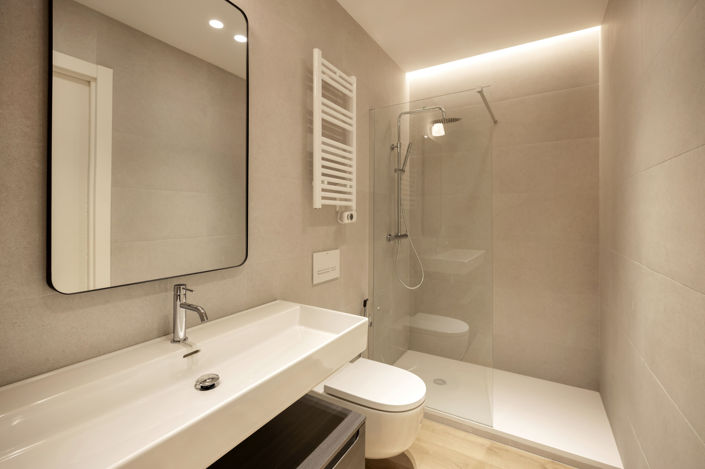 Image No.13-2 Bed Property for sale