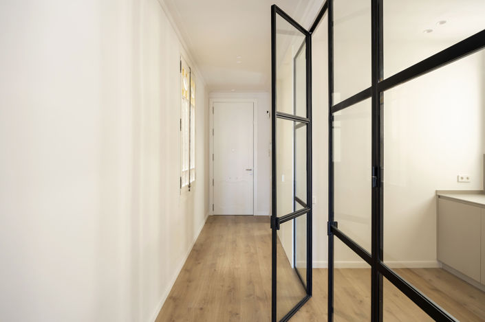 Image No.18-2 Bed Property for sale