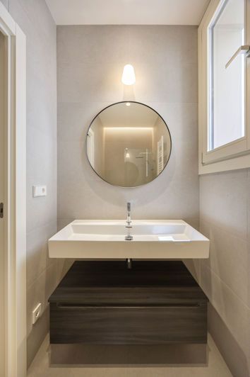 Image No.33-2 Bed Property for sale