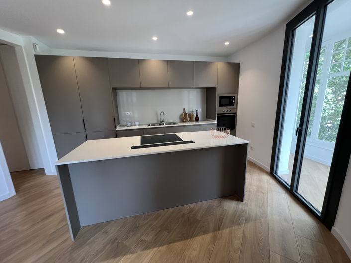 Image No.18-3 Bed Property for sale