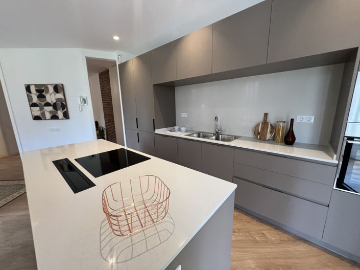 Image No.26-3 Bed Property for sale