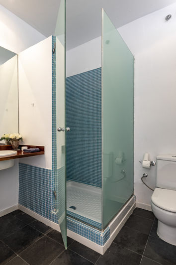 Image No.22-3 Bed Property for sale