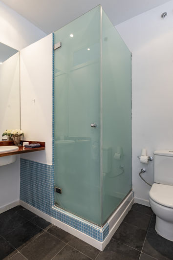 Image No.23-3 Bed Property for sale