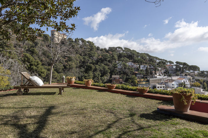 Image No.45-3 Bed Property for sale