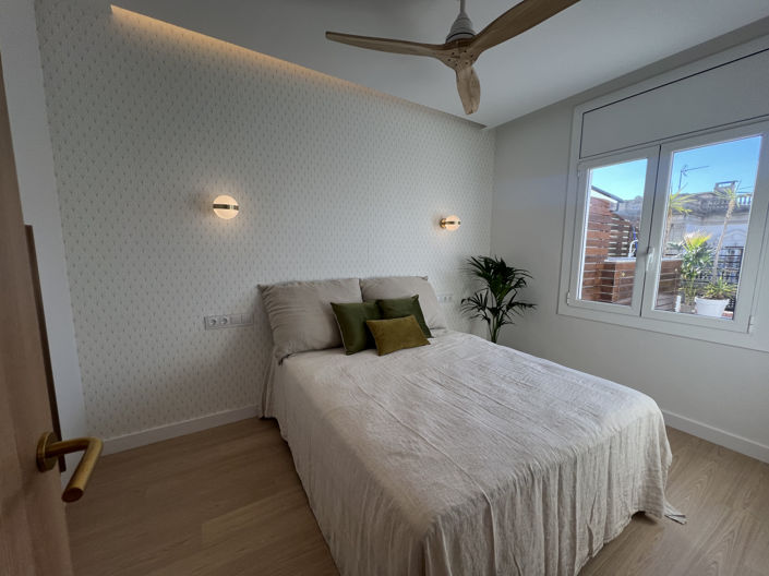 Image No.12-2 Bed Property for sale