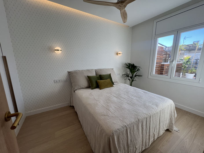 Image No.13-2 Bed Property for sale