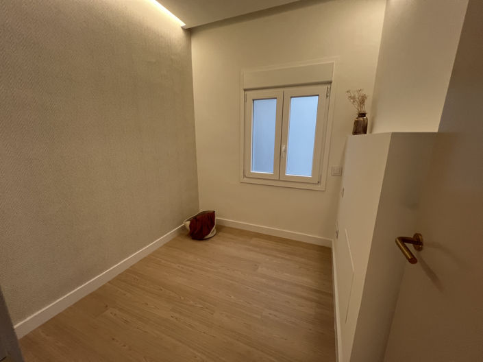 Image No.16-2 Bed Property for sale