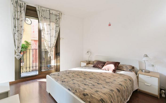 Image No.3-2 Bed Property for sale