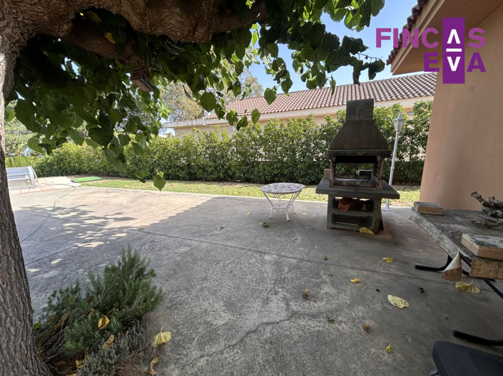 Image No.17-4 Bed Property for sale