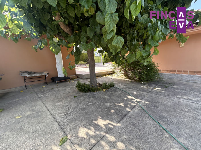 Image No.18-4 Bed Property for sale