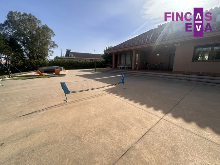 Image No.22-4 Bed Property for sale