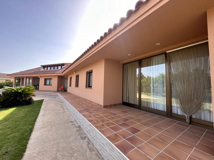 Image No.24-4 Bed Property for sale