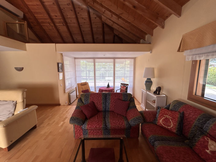 Image No.38-4 Bed Property for sale