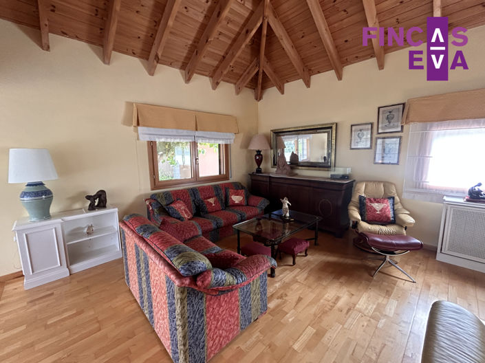 Image No.38-4 Bed Property for sale