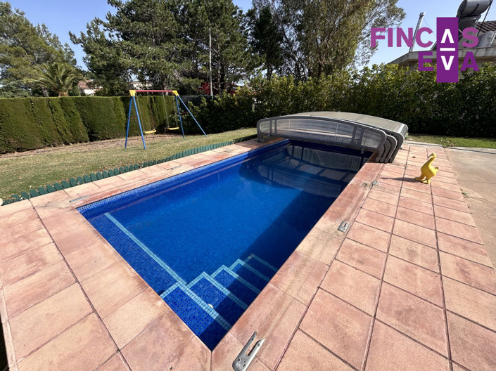 Image No.13-4 Bed Property for sale