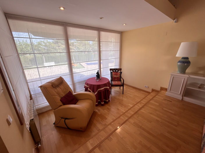 Image No.42-4 Bed Property for sale