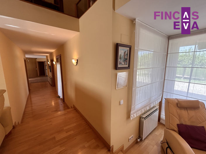 Image No.50-4 Bed Property for sale