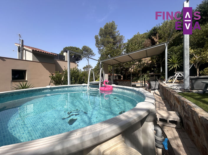 Image No.20-4 Bed Property for sale