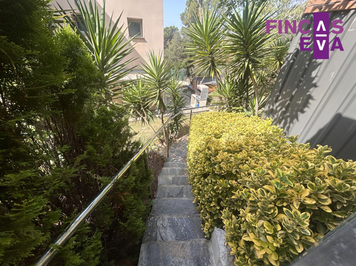 Image No.21-4 Bed Property for sale