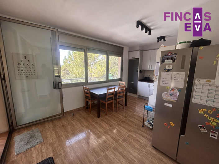 Image No.30-4 Bed Property for sale