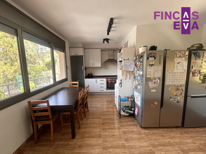 Image No.33-4 Bed Property for sale