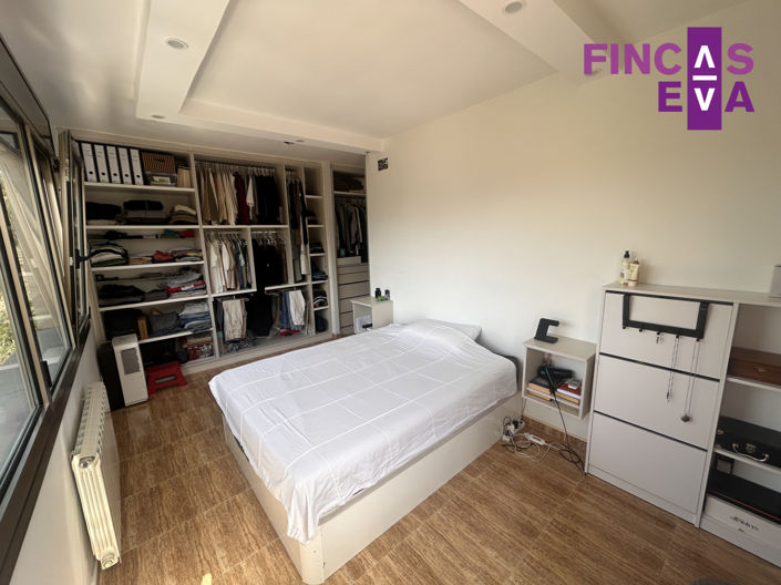 Image No.47-4 Bed Property for sale