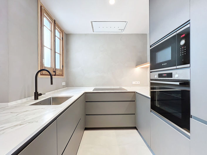 Image No.20-3 Bed Property for sale