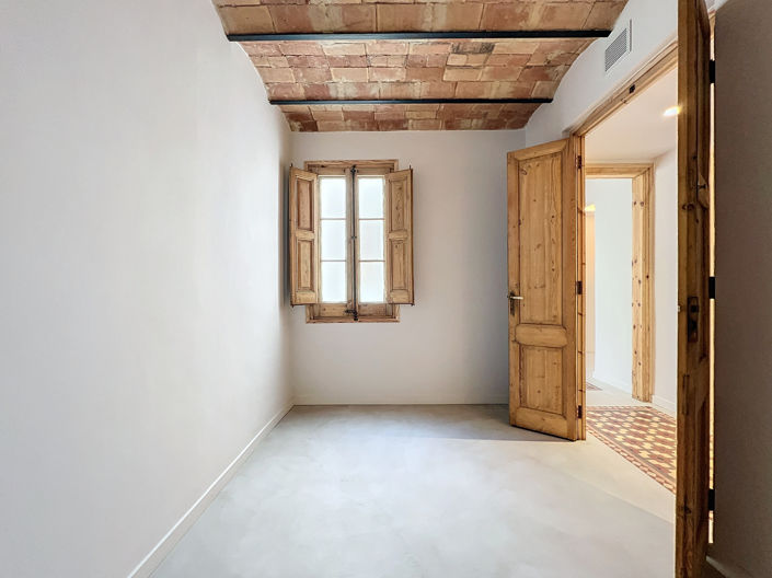 Image No.31-3 Bed Property for sale