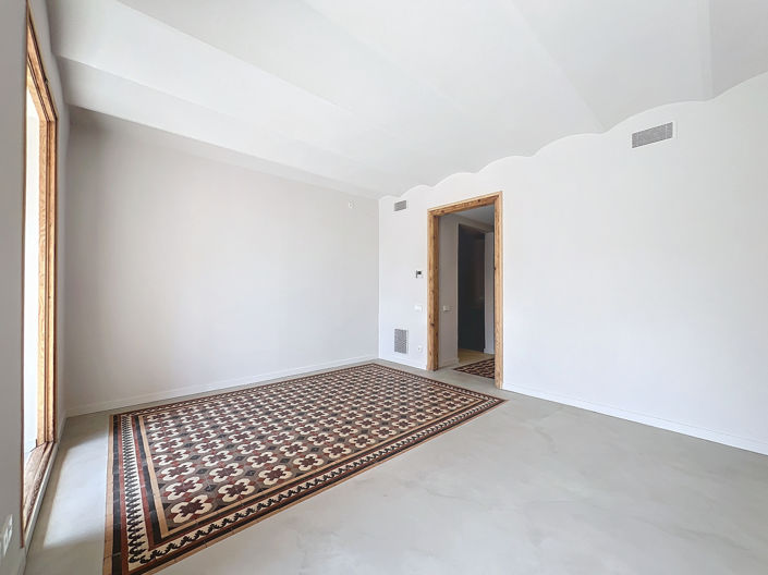 Image No.5-3 Bed Property for sale