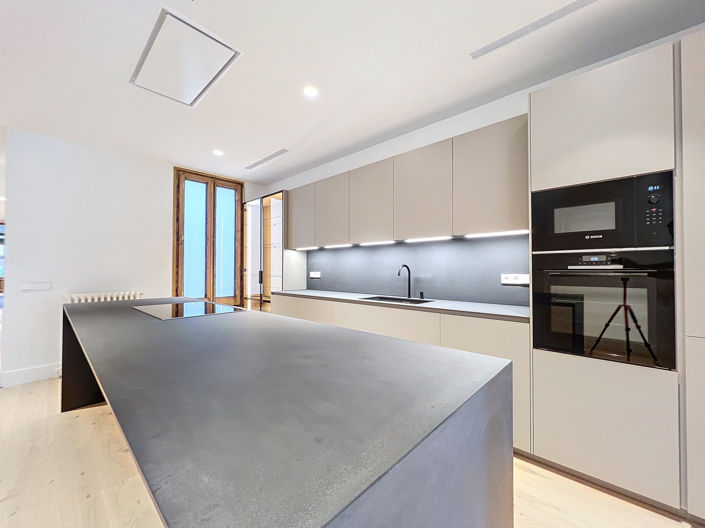 Image No.15-3 Bed Property for sale