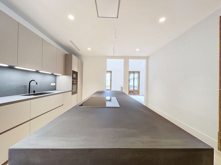 Image No.20-3 Bed Property for sale