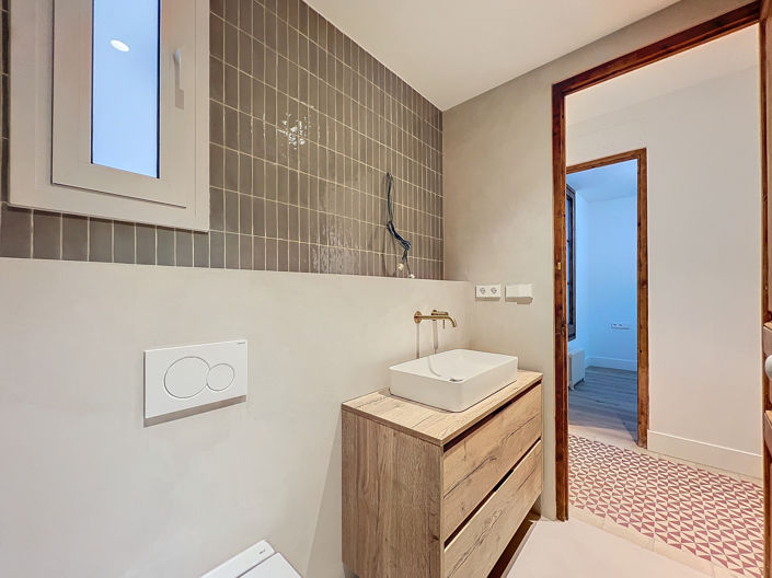 Image No.26-3 Bed Property for sale