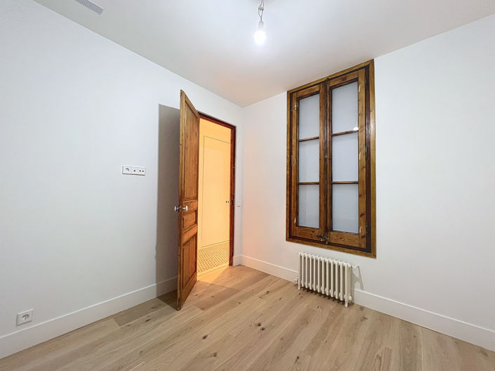 Image No.29-3 Bed Property for sale