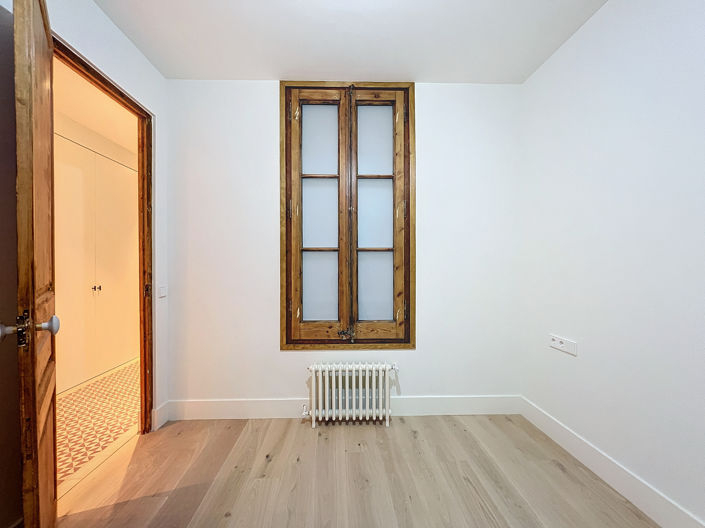 Image No.30-3 Bed Property for sale