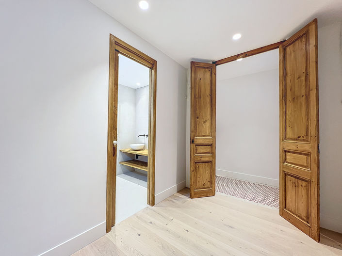 Image No.31-3 Bed Property for sale