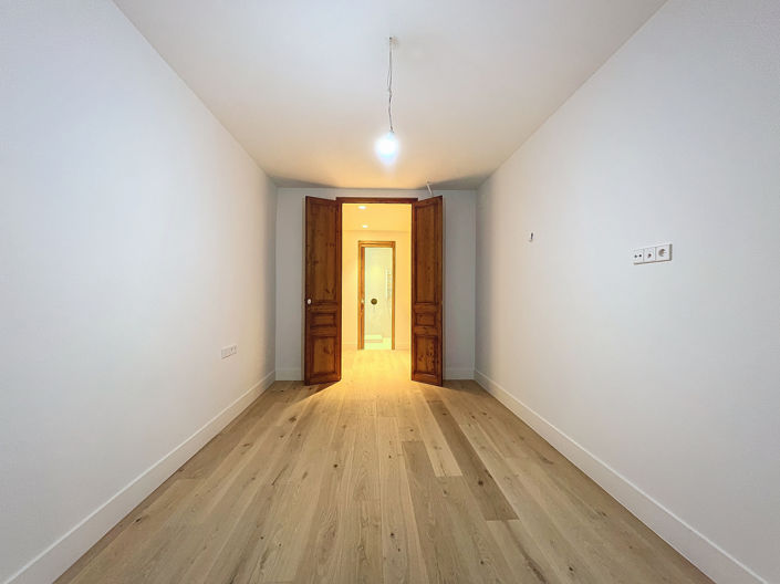 Image No.44-3 Bed Property for sale