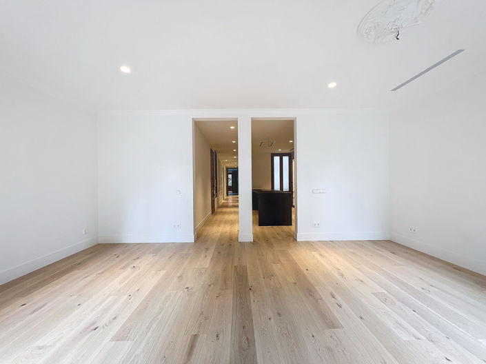 Image No.6-3 Bed Property for sale