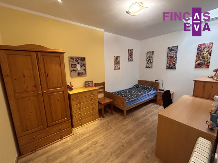 Image No.24-4 Bed Property for sale